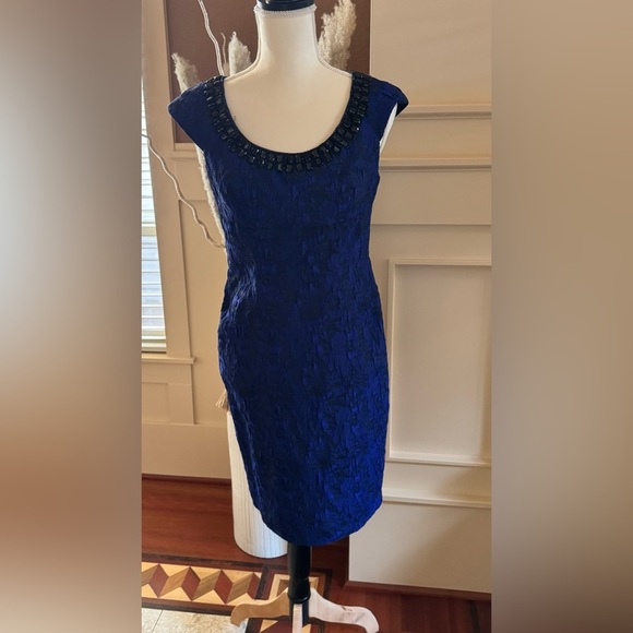 ADRIANNA PAPELL DRESS ROYAL BLUE WITH BEADED NECK, SIZE 6P - Picture 1 of 11